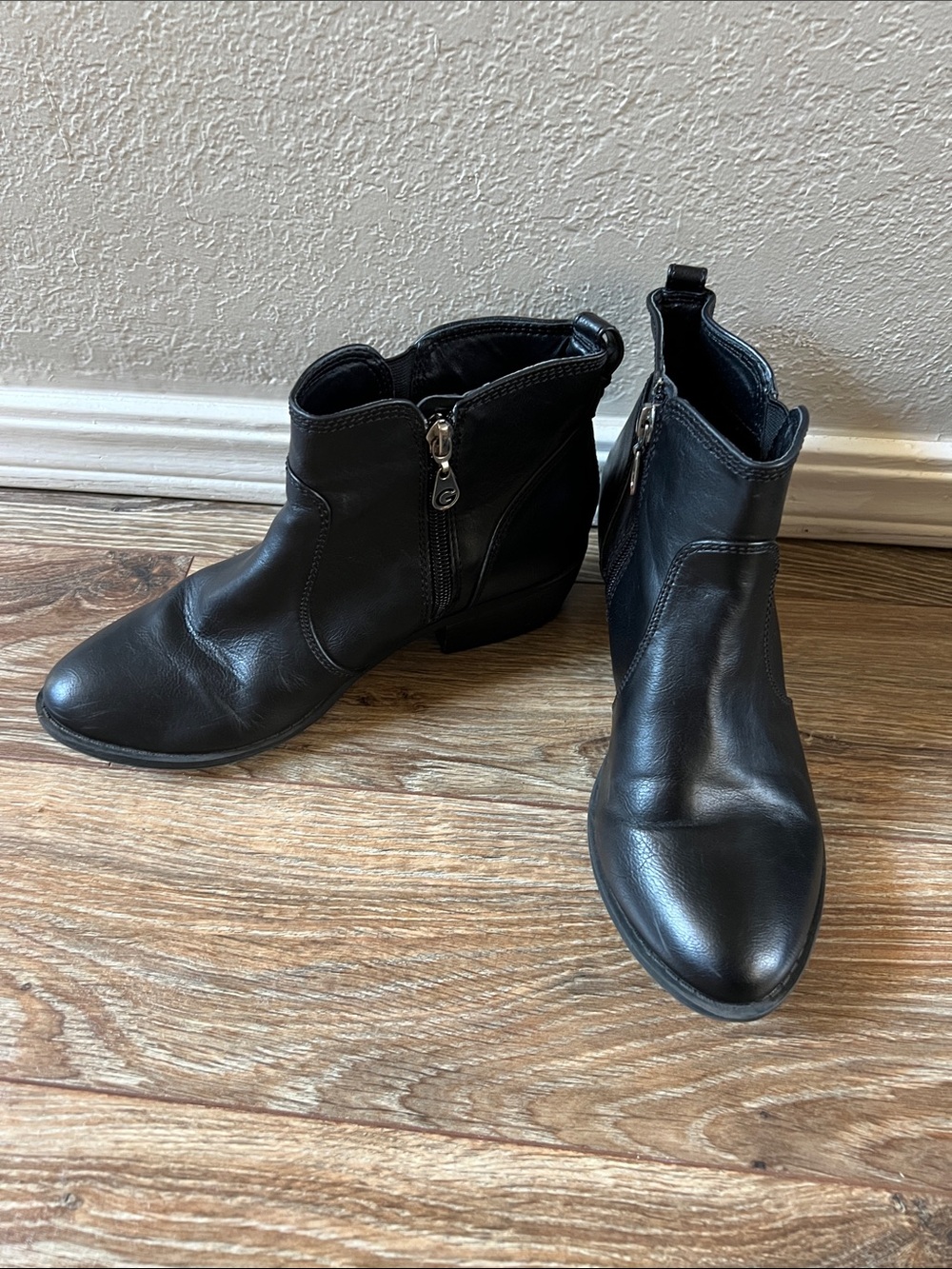 G by Guess Black Leather Ankle Booties with Side Zip Detail